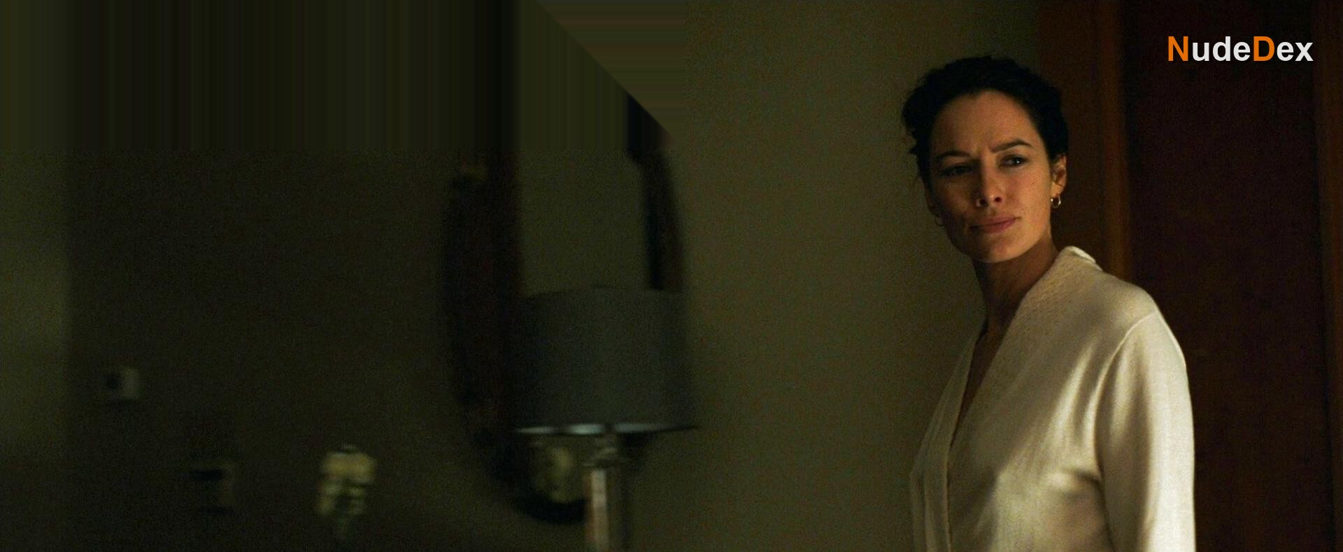 Lena Headey in Zipper, photo 9