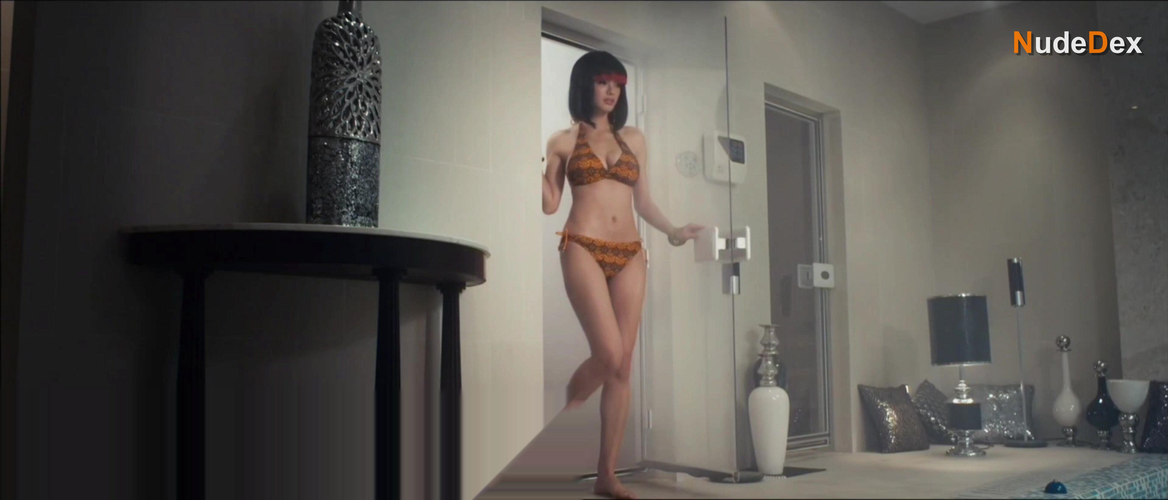 Lena Lin in Naked Soldier, photo 6
