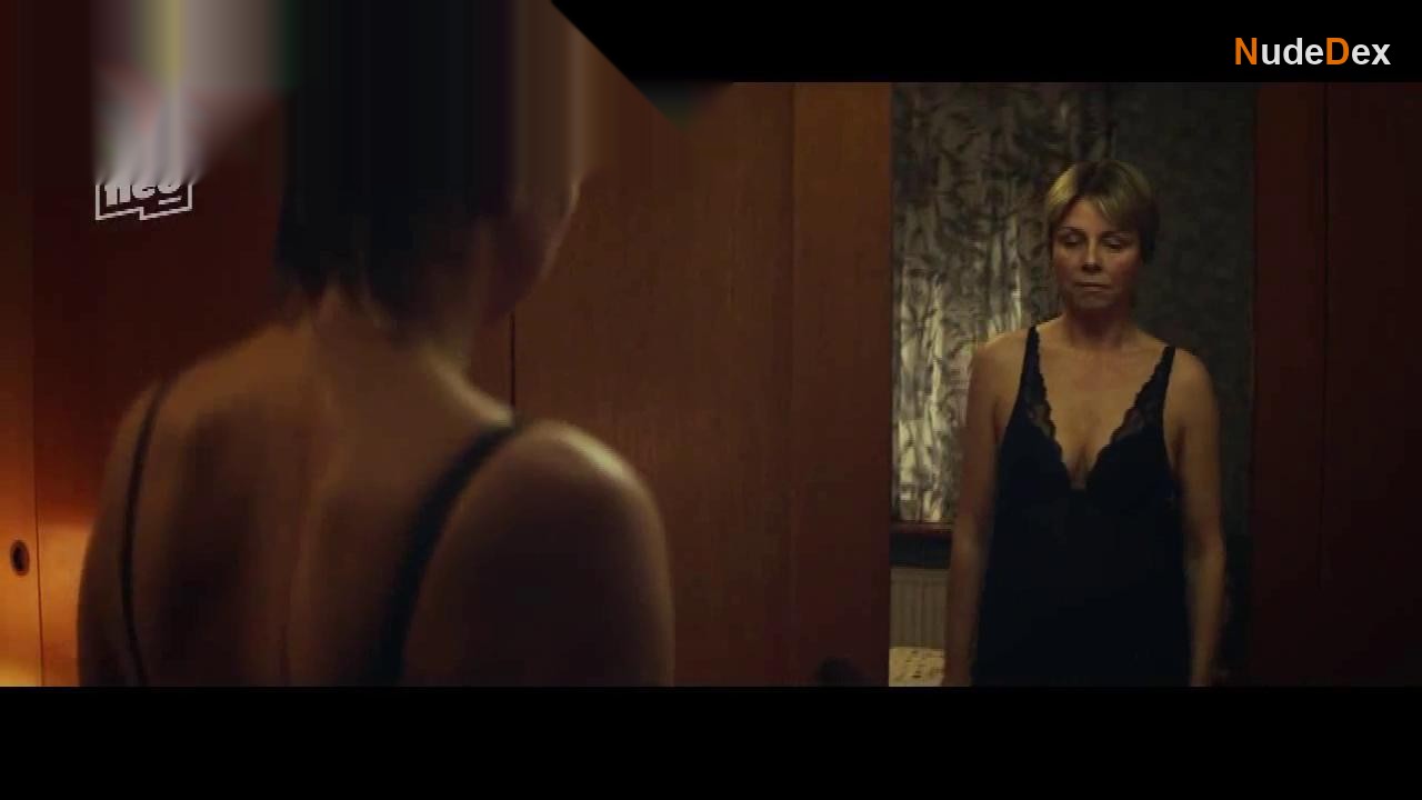 Lene Maria Christensen in Fred Til Lands, photo 1