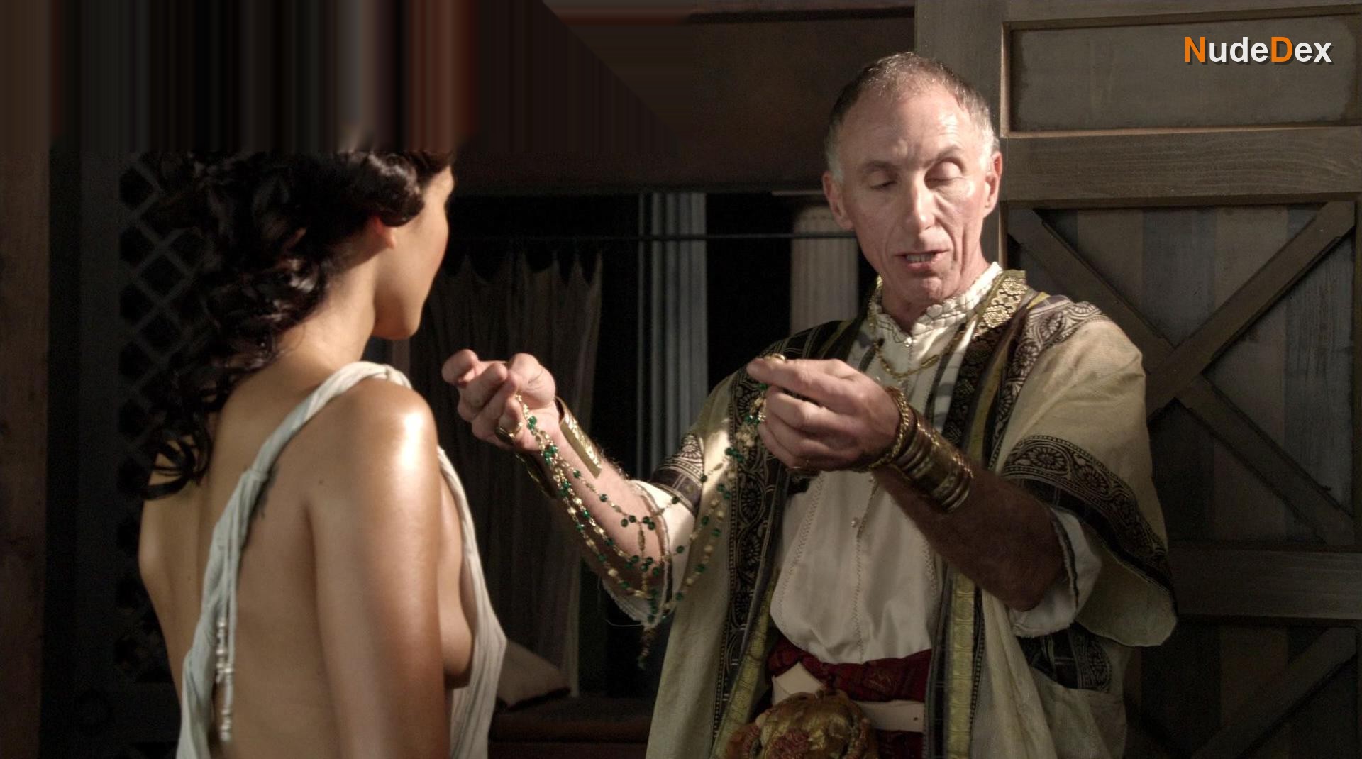 Lesley-ann Brandt in Spartacus, photo 20