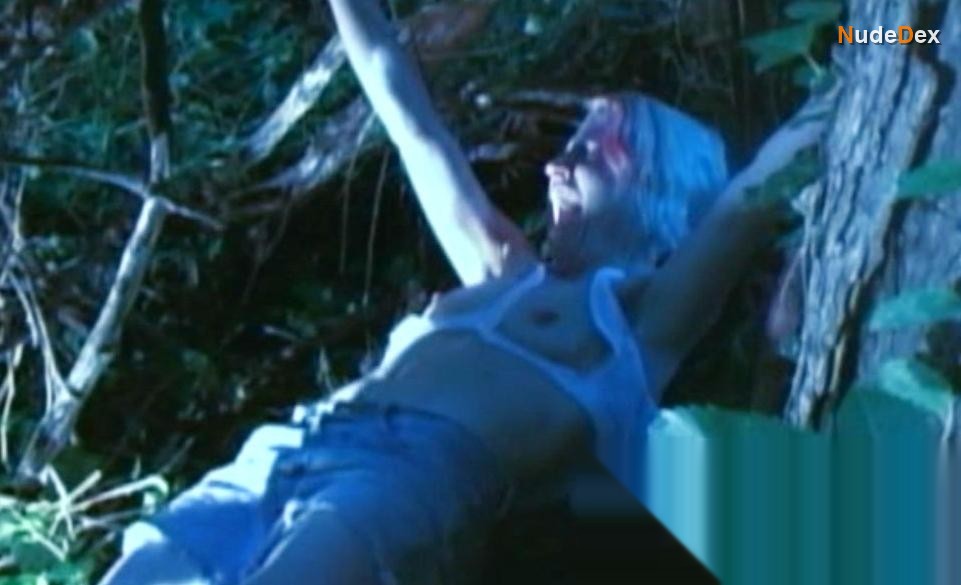Lesley Vernot in Chainsaw Sally, photo 1