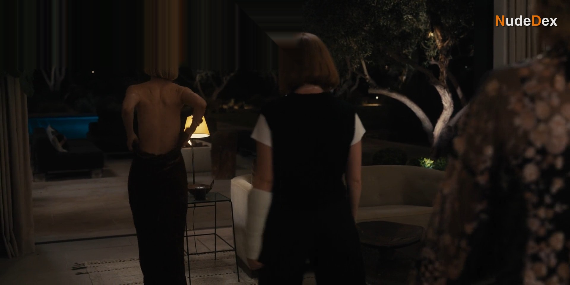 Leslie Bibb in Hacks, photo 3