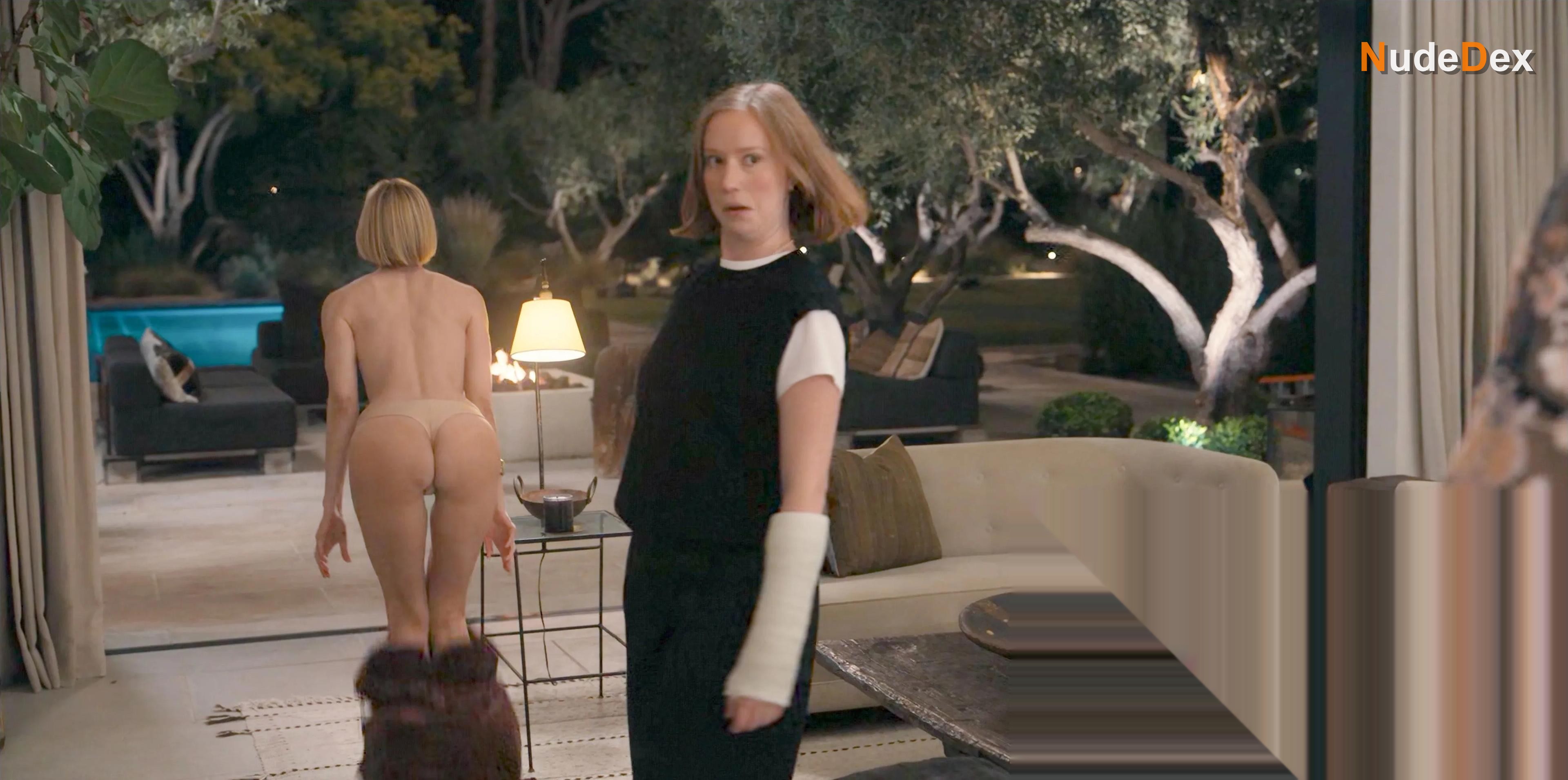 Leslie Bibb in Hacks, photo 10