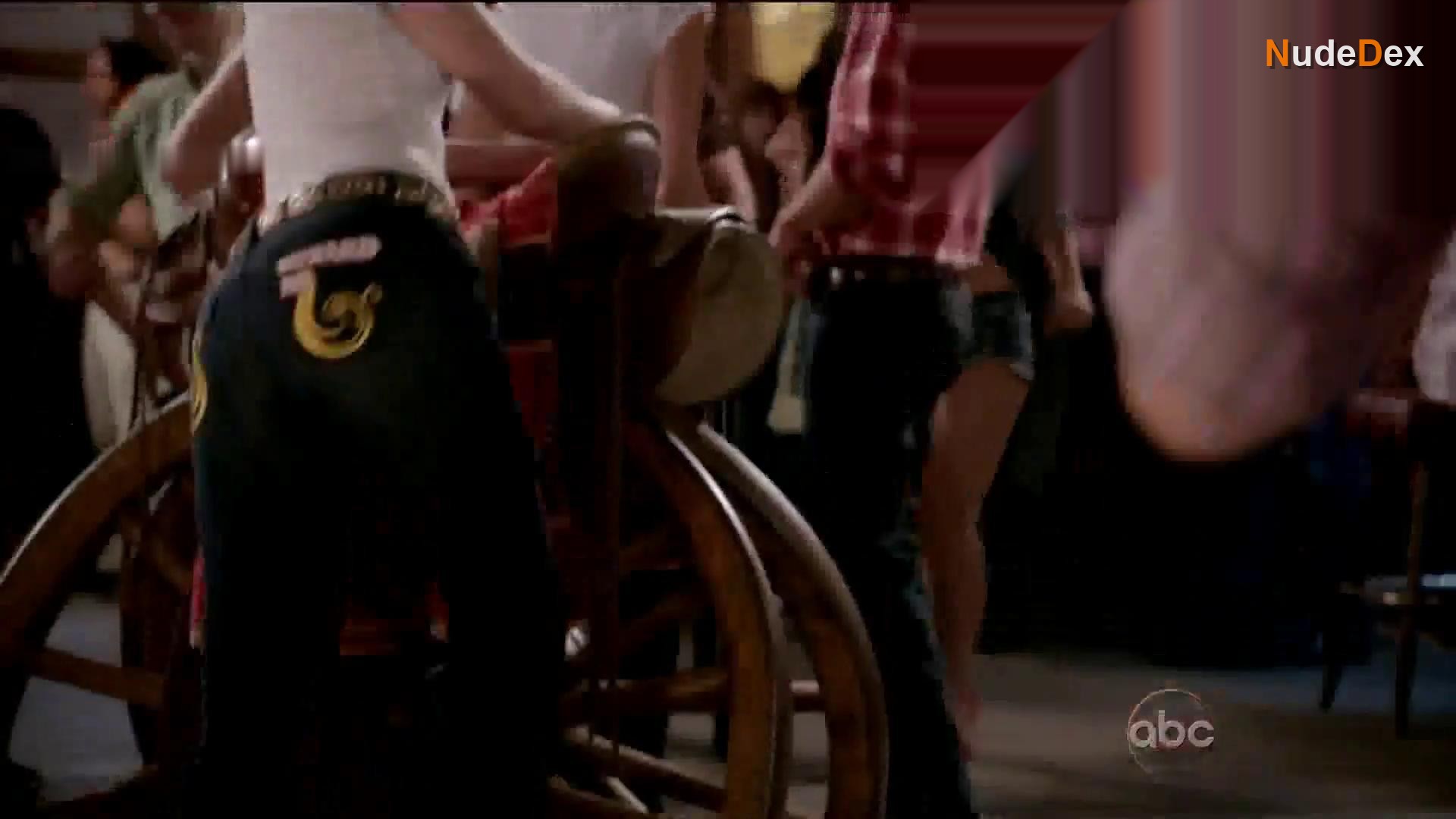 Leslie Bibb in Iron Man, photo 3