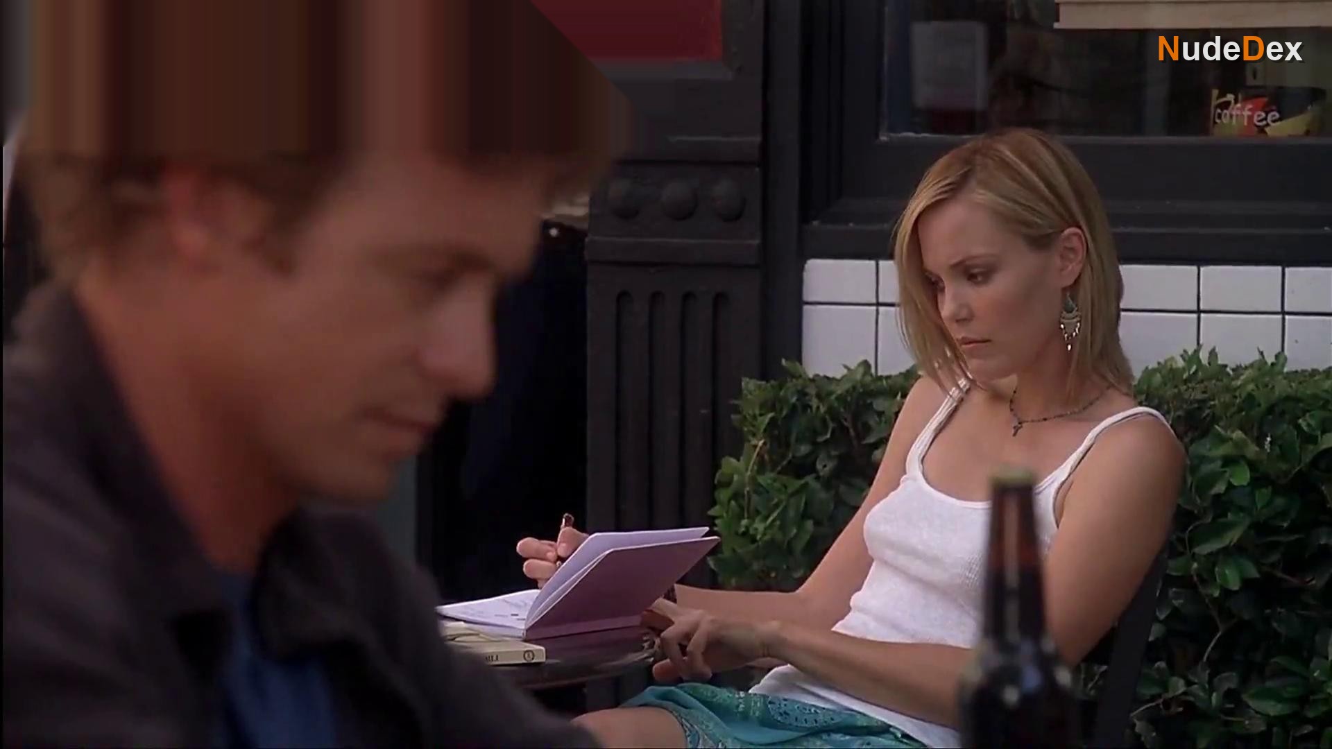 Leslie Bibb in Sex And Death 101, photo 3