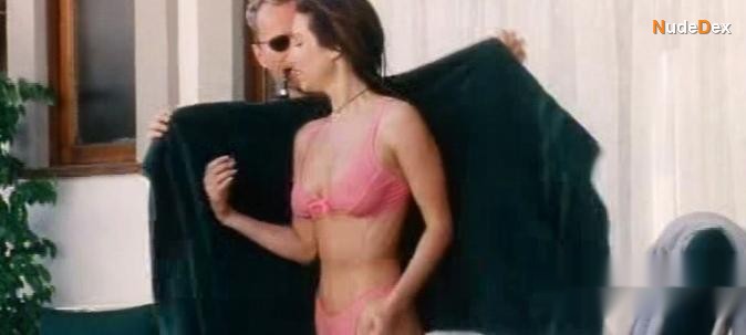 Leslie Danon in Burning Down The House, photo 3