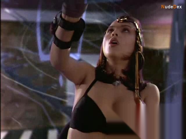 Lexa Doig in No Alibi, photo 5