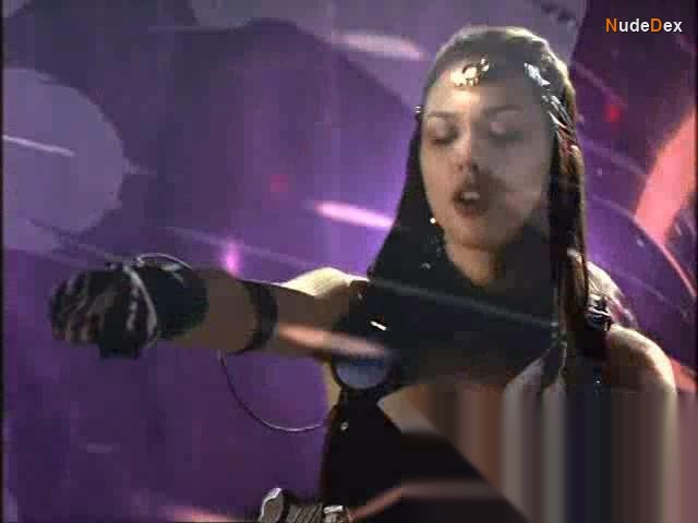 Lexa Doig in No Alibi, photo 8