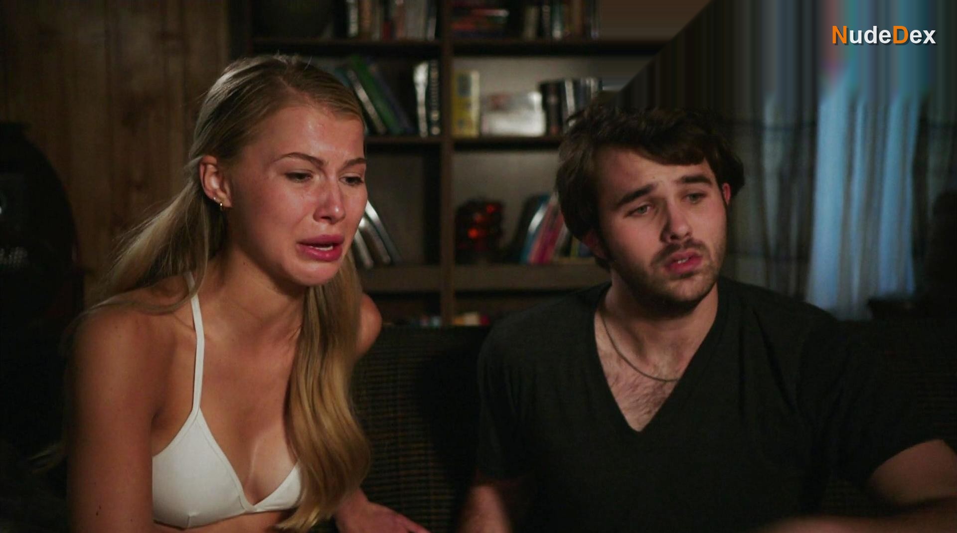 Lexi Atkins in Zombeavers, photo 4