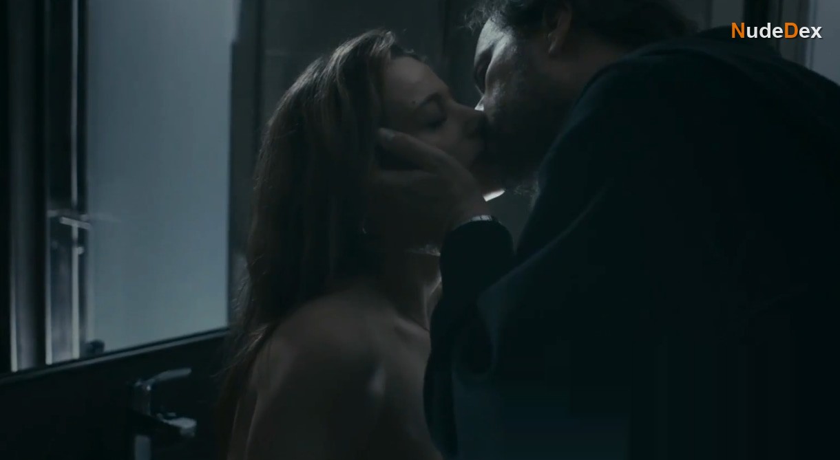 Leyla Tanlar in Erken Kis, photo 2