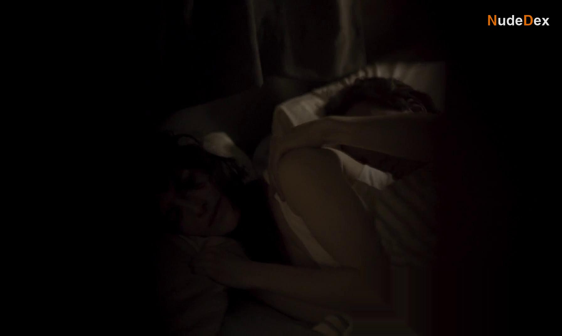 Liane Balaban in Woman In Car, photo 1