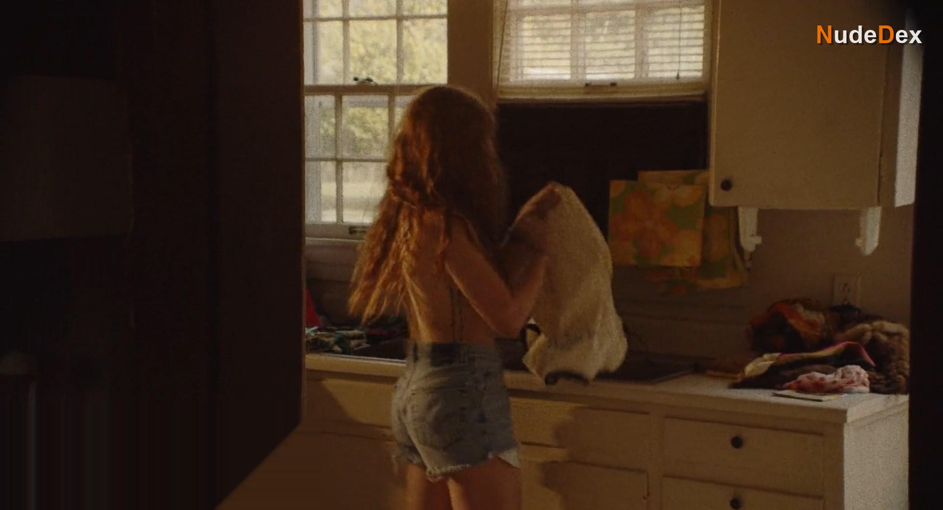 Libby Blake in The Third Saturday In October, photo 7