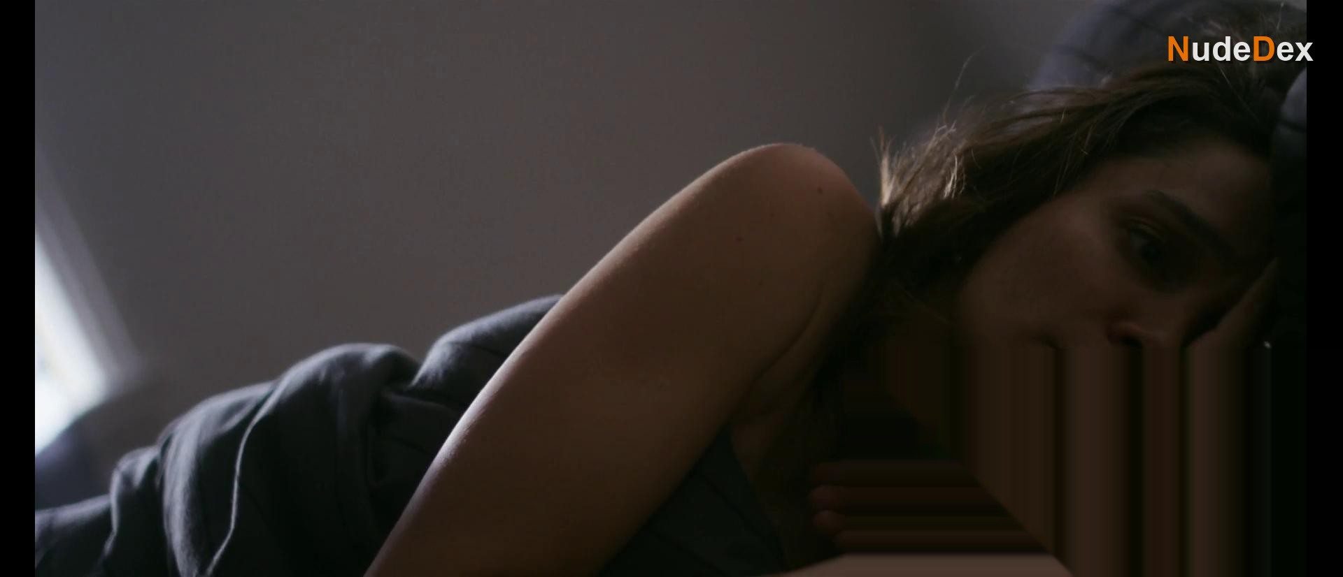 Lily Gameren in One Night, photo 3