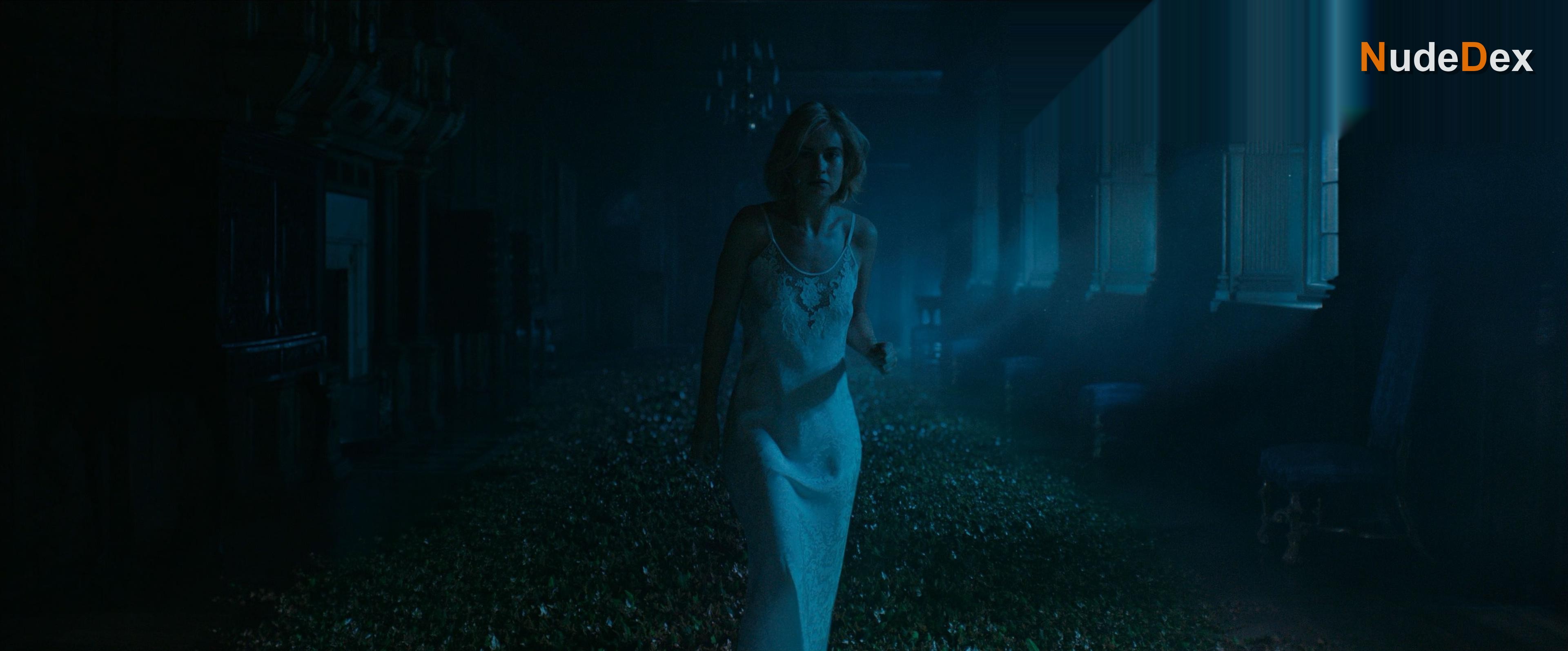 Claire Nebout in Rebecca