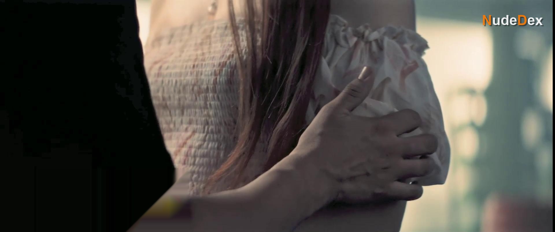 Lily Riley in The Edge, photo 22