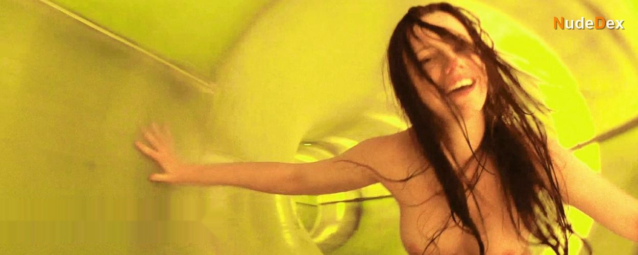 Lily Sullivan in Mental, photo 4