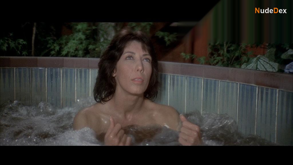 Lily Tomlin in Moment By Moment, photo 2