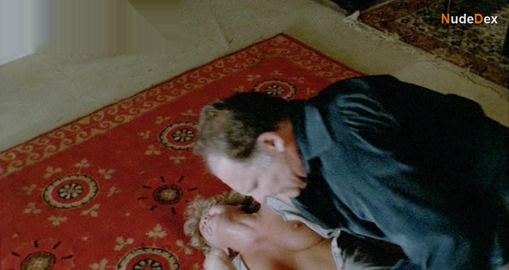 Linda Blair in Chained Heat, photo 3