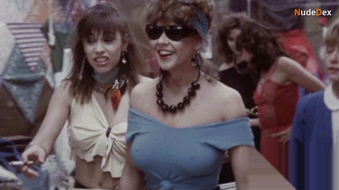 Linda Blair in Savage Streets, photo 6