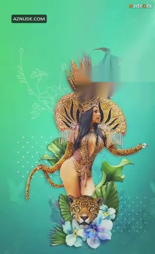 Linda Caba in Selva Peru, photo 6