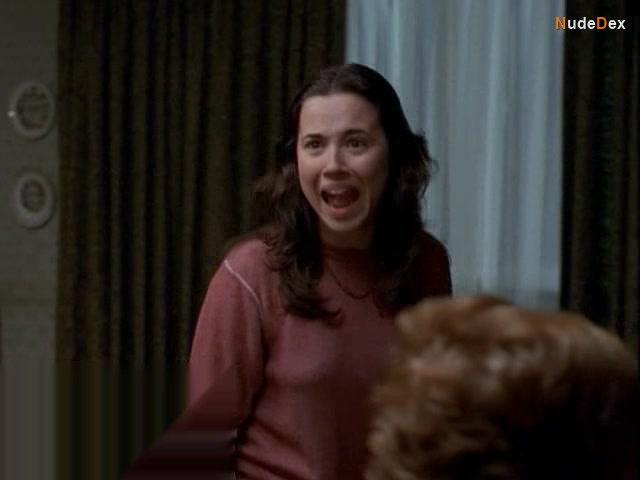 Linda Cardellini in Dead Man On Campus, photo 4