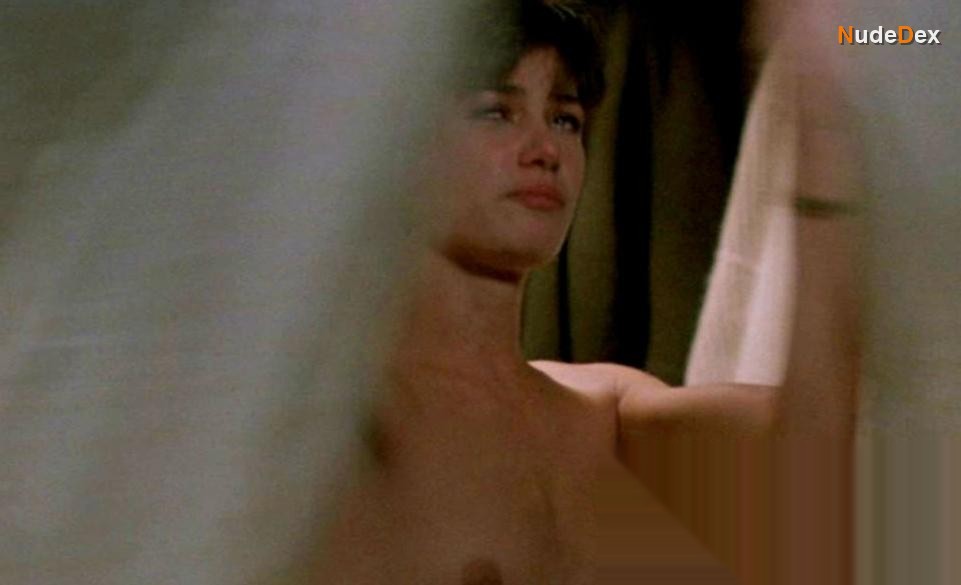 Linda Fiorentino in Gotcha, photo 12