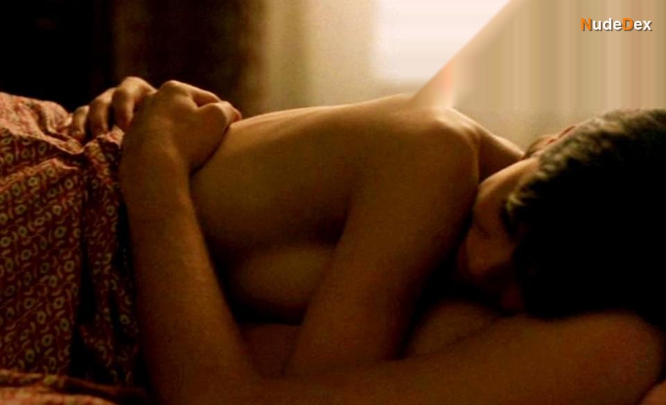 Linda Fiorentino in Gotcha, photo 13