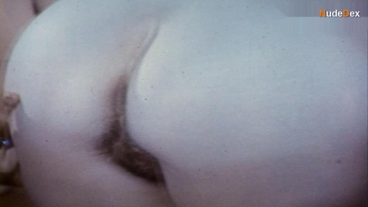 Linda Marie in Terror At Orgy Castle, photo 14