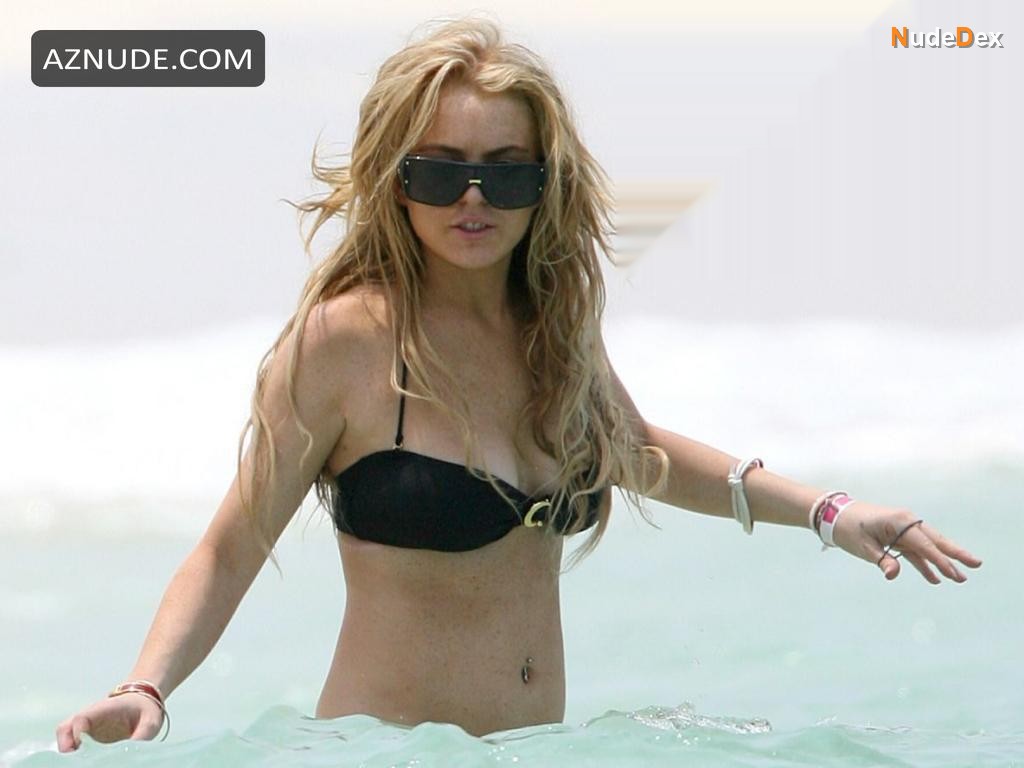 Lindsay Lohan in Beach Babes, photo 8