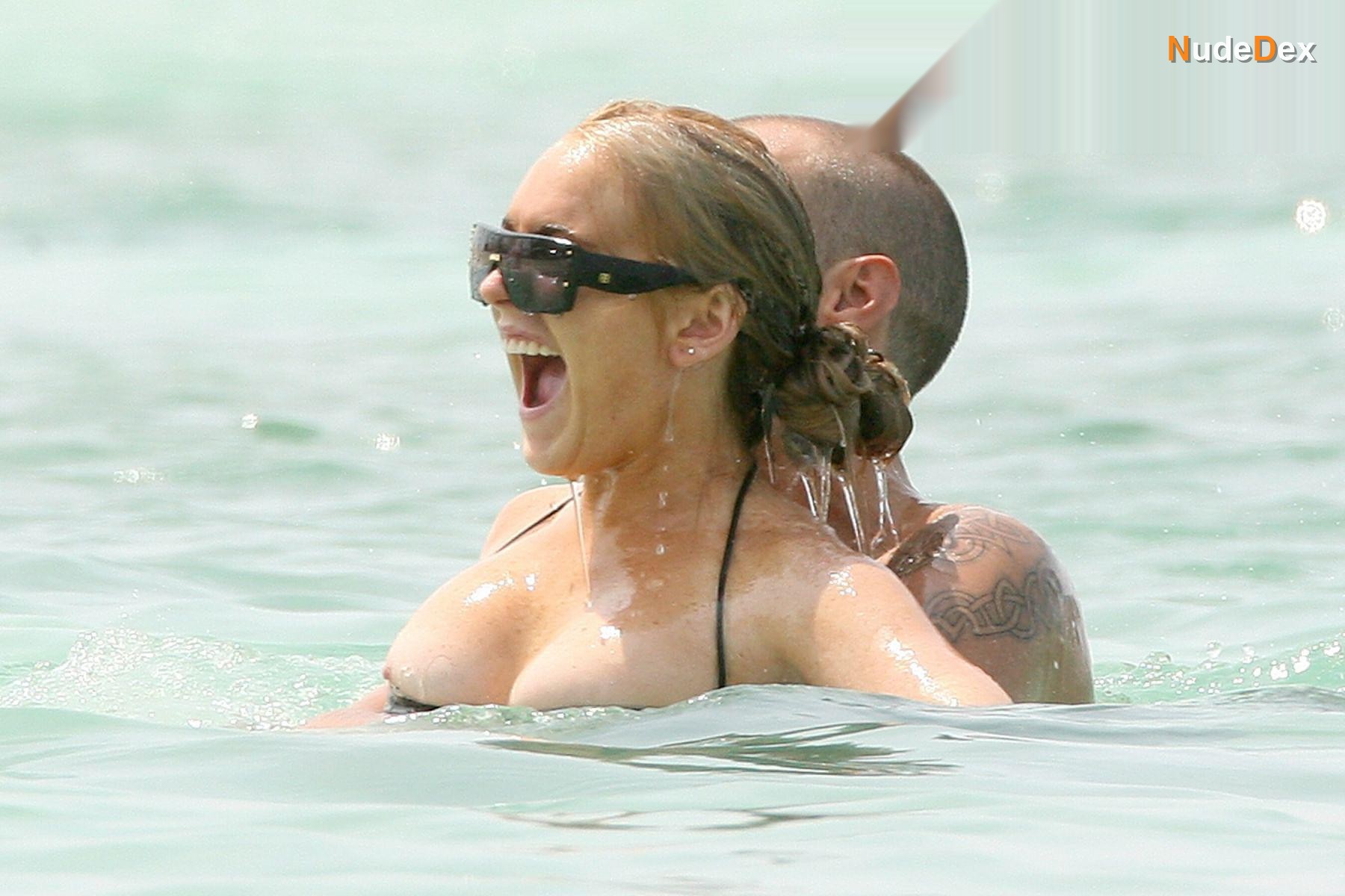 Lindsay Lohan in Beach Babes, photo 17