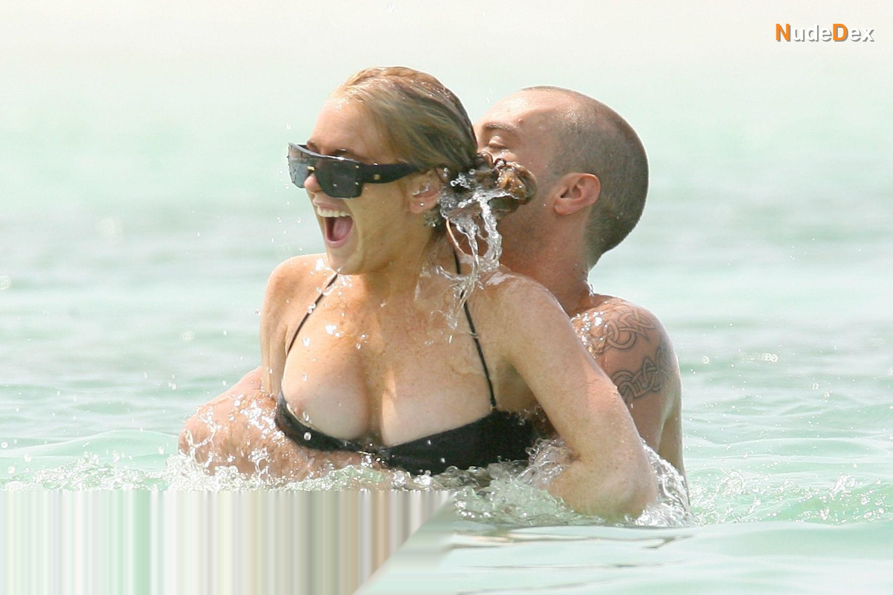 Lindsay Lohan in Beach Babes, photo 20