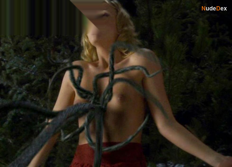 Lindsay Maxwell in Decoys: The Second Seduction, photo 4