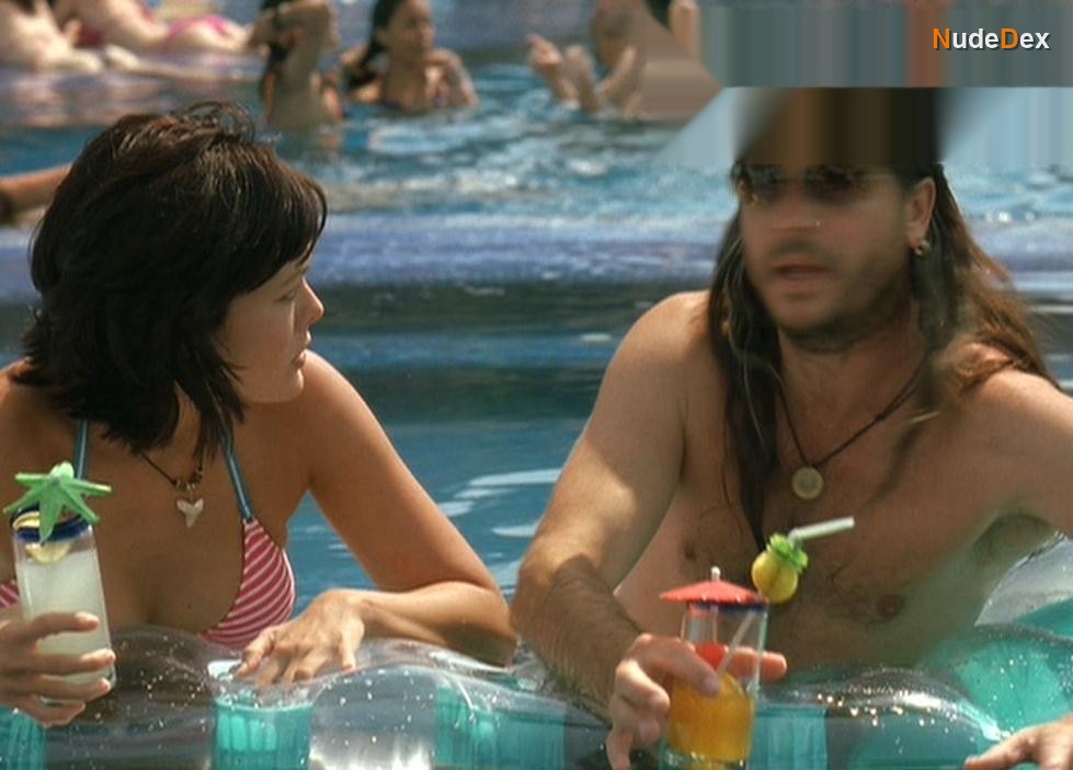 Lindsay Price in Club Dread, photo 1