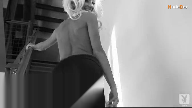 Lindsey Pelas in Playboy Magazine, photo 33