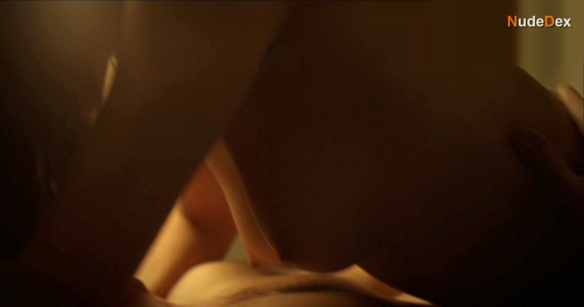 Lindsey Shaw in 1 1, photo 10