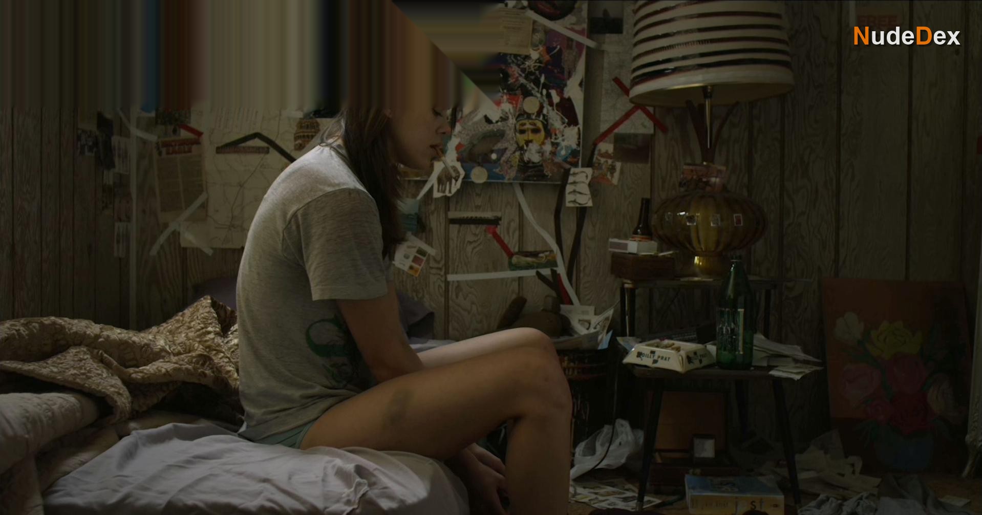 Lindsey Shaw in 1 1, photo 12