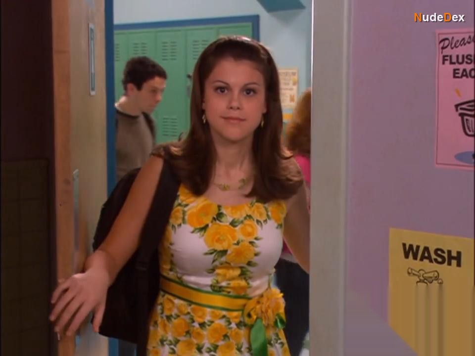Lindsey Shaw in Aliens In America, photo 2