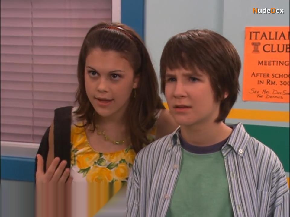 Lindsey Shaw in Aliens In America, photo 10