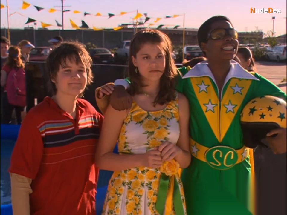 Lindsey Shaw in Aliens In America, photo 18