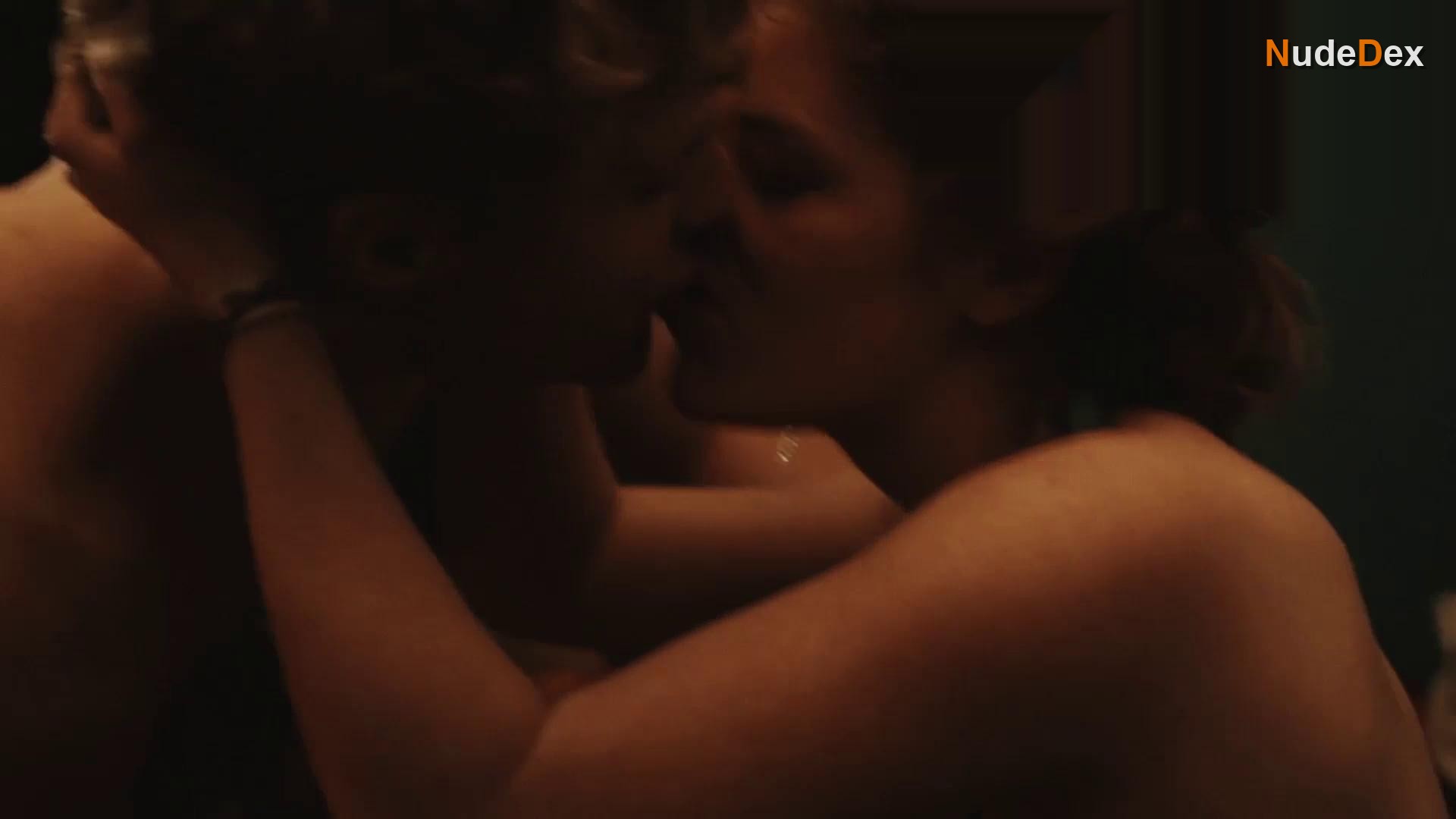 Linn Reusse in In Beating Cells, photo 6