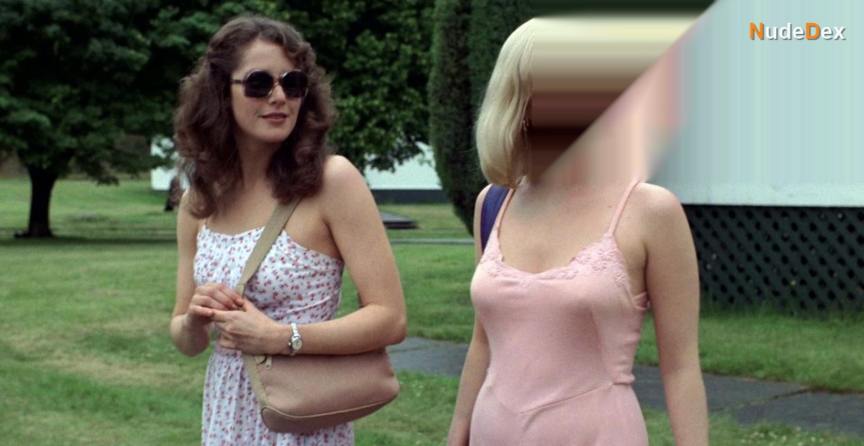 Lisa Blount in An Officer And A Gentleman, photo 1
