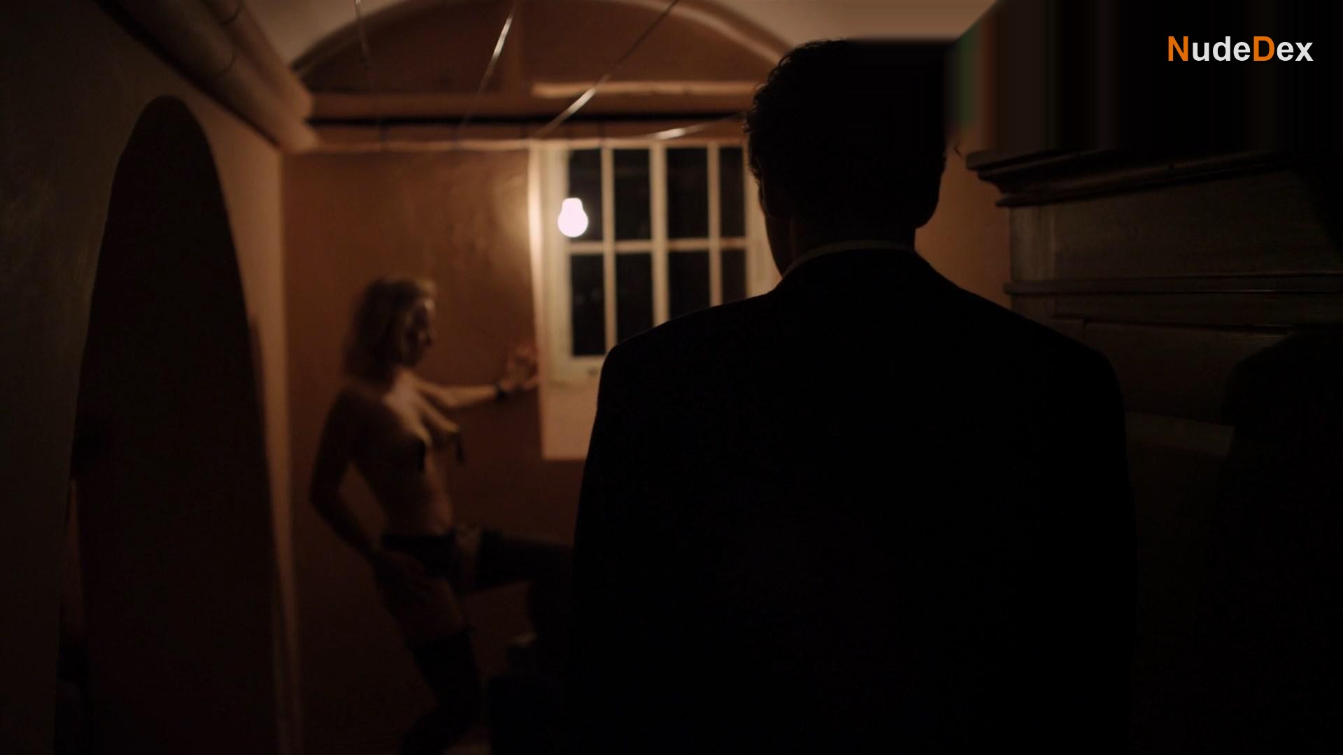 Lisa Carlehed in We, photo 2