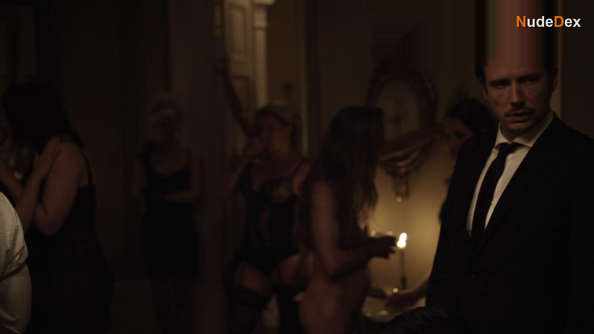 Lisa Carlehed in We, photo 7