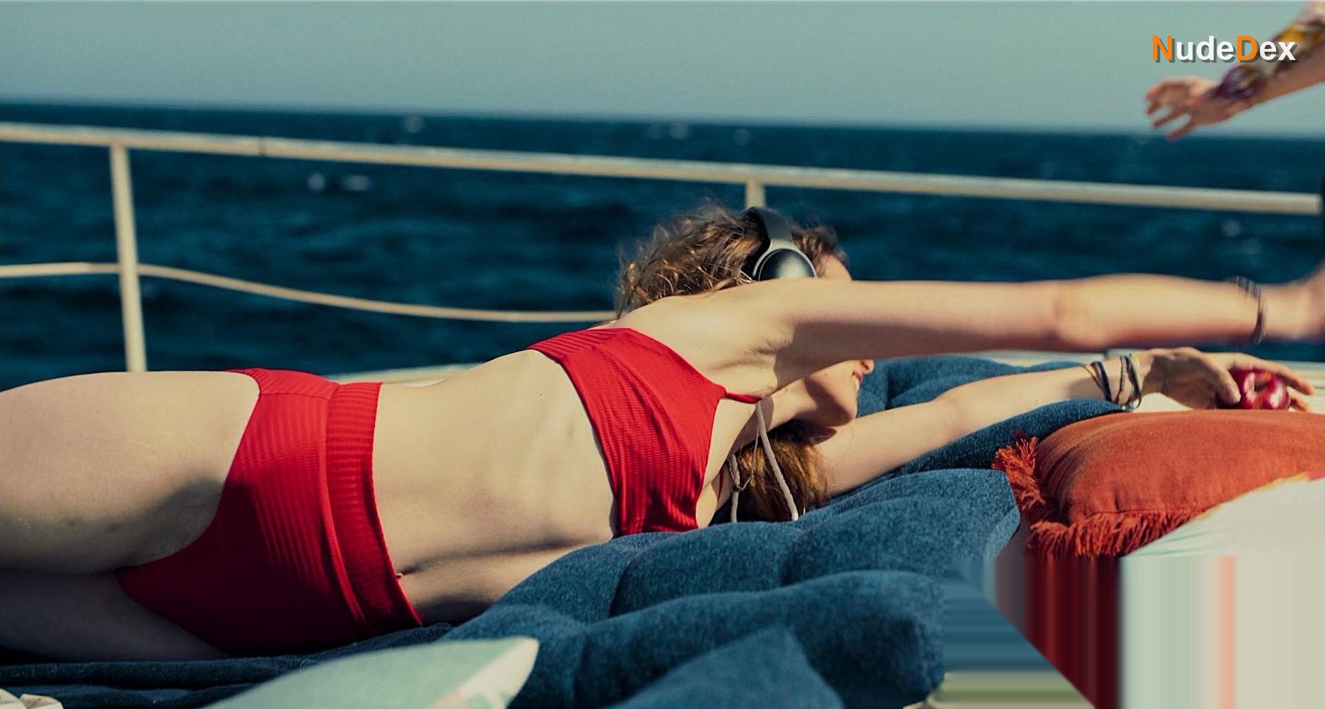 Sophie Turner in Survive