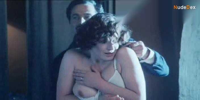 Lisa Gastoni in Submission, photo 3