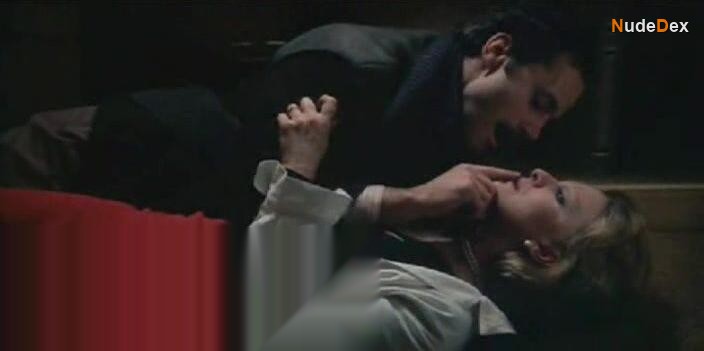 Lisa Gastoni in Submission, photo 19