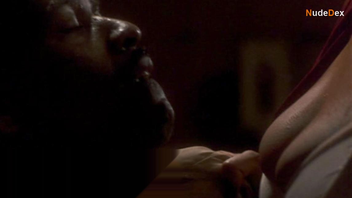 Lisa Nicole Carson in Devil In A Blue Dress, photo 2