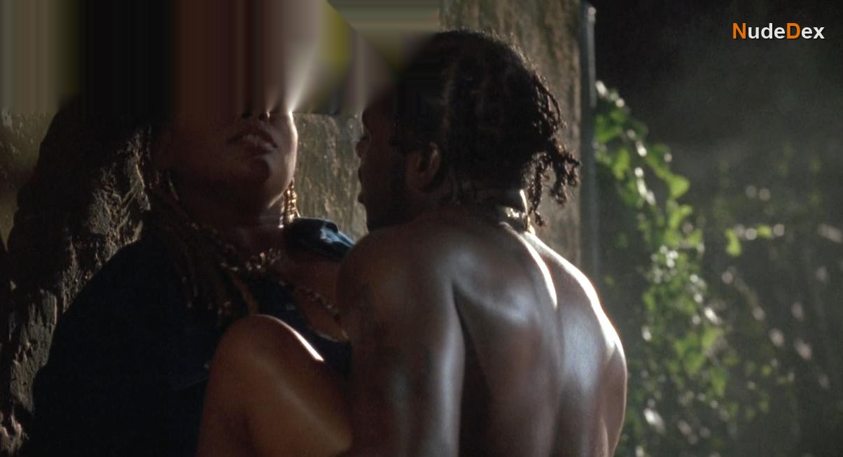 Lisa Nicole Carson in Jason's Lyric, photo 3