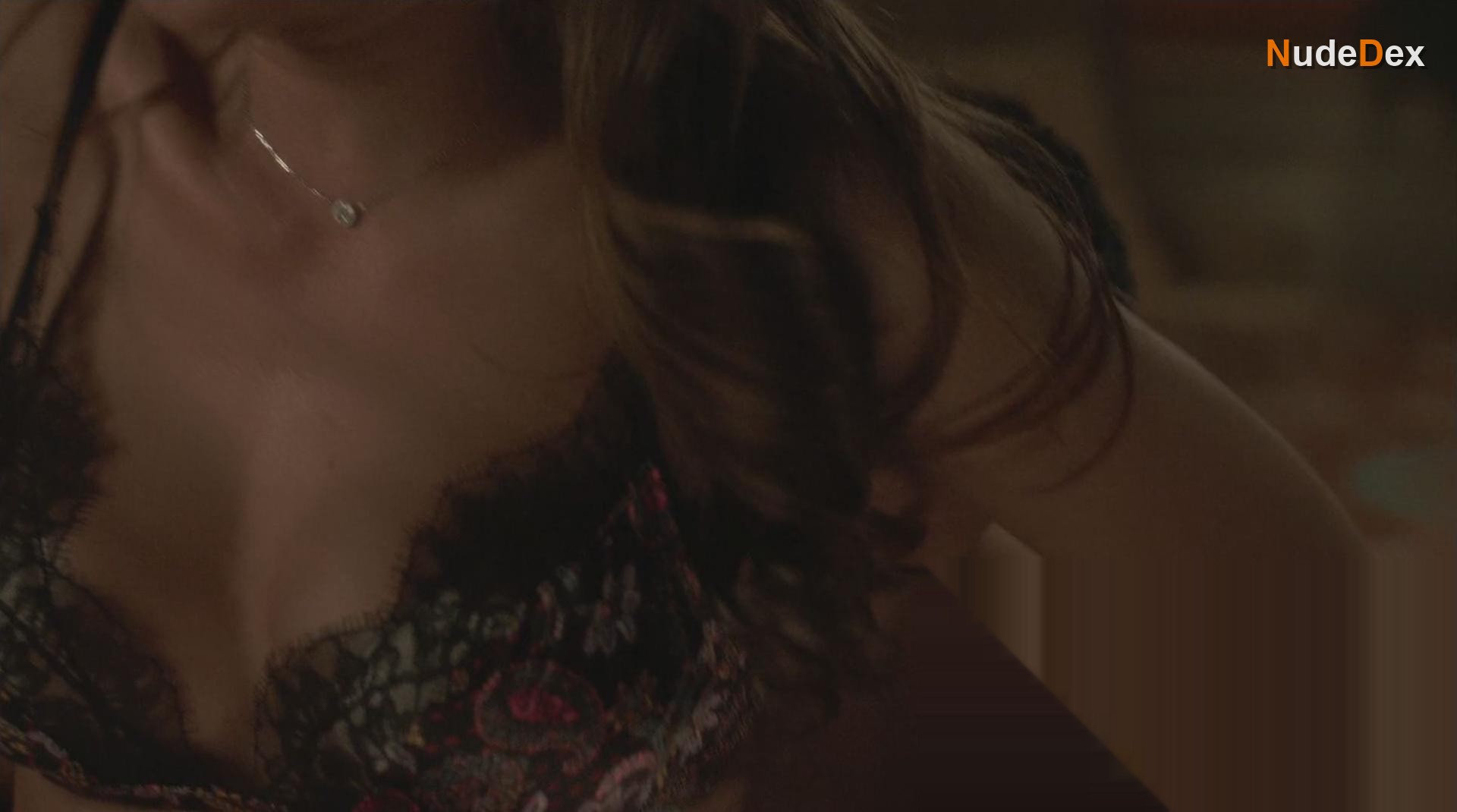Lisa Vidal in Being Mary Jane, photo 20