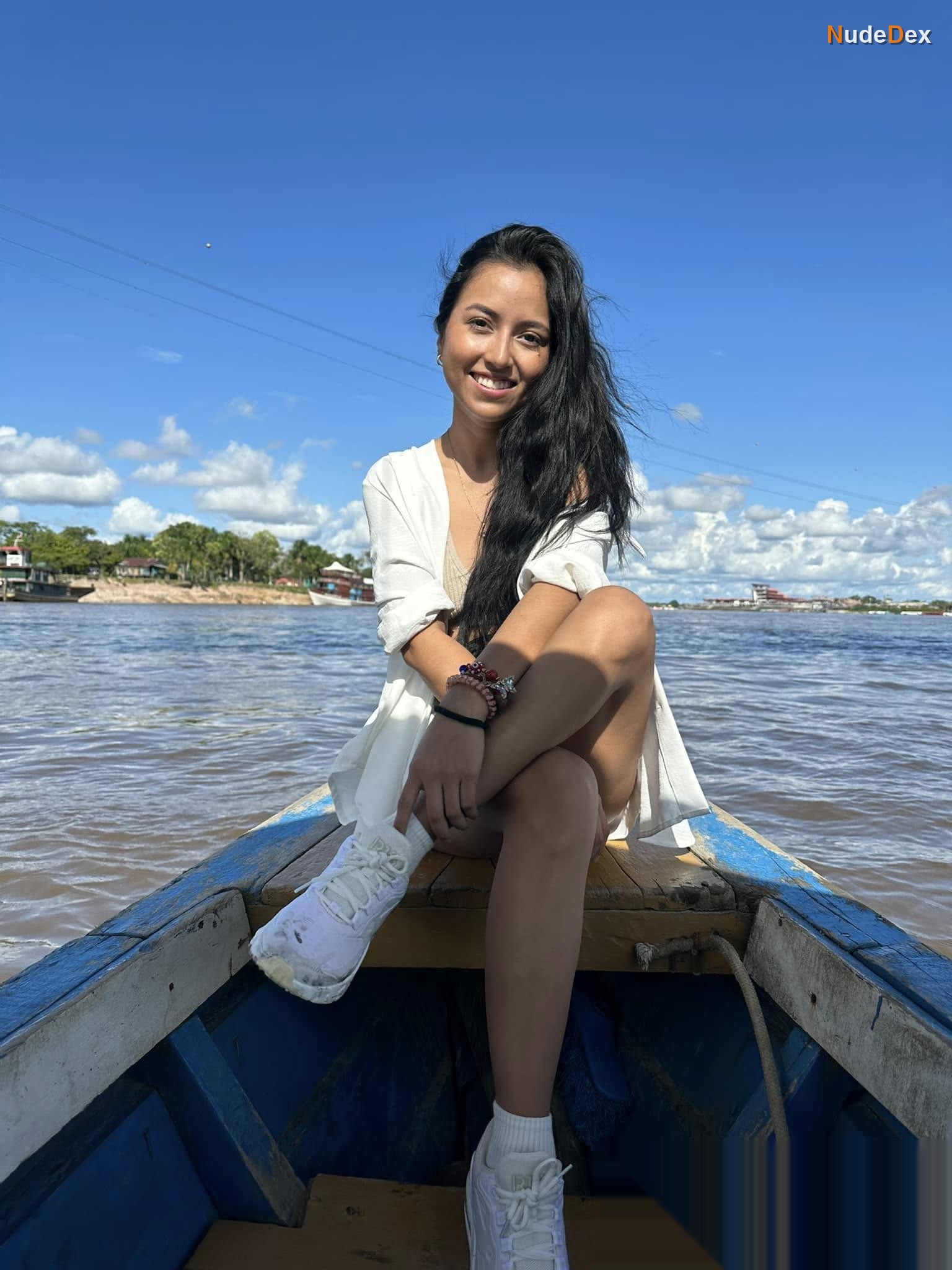 Lita Pezo Cauper in Selva Peru, photo 15